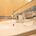 Luxury Apartment *