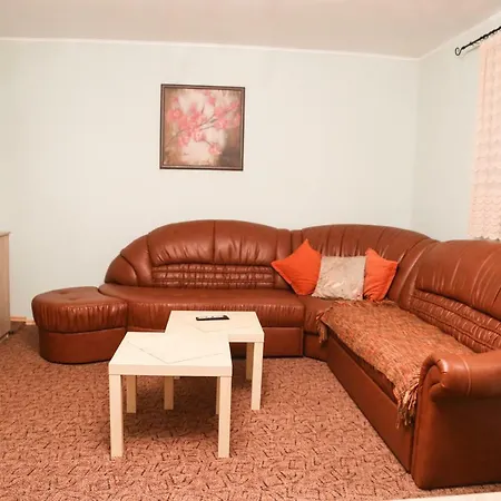 Luxury Apartment *